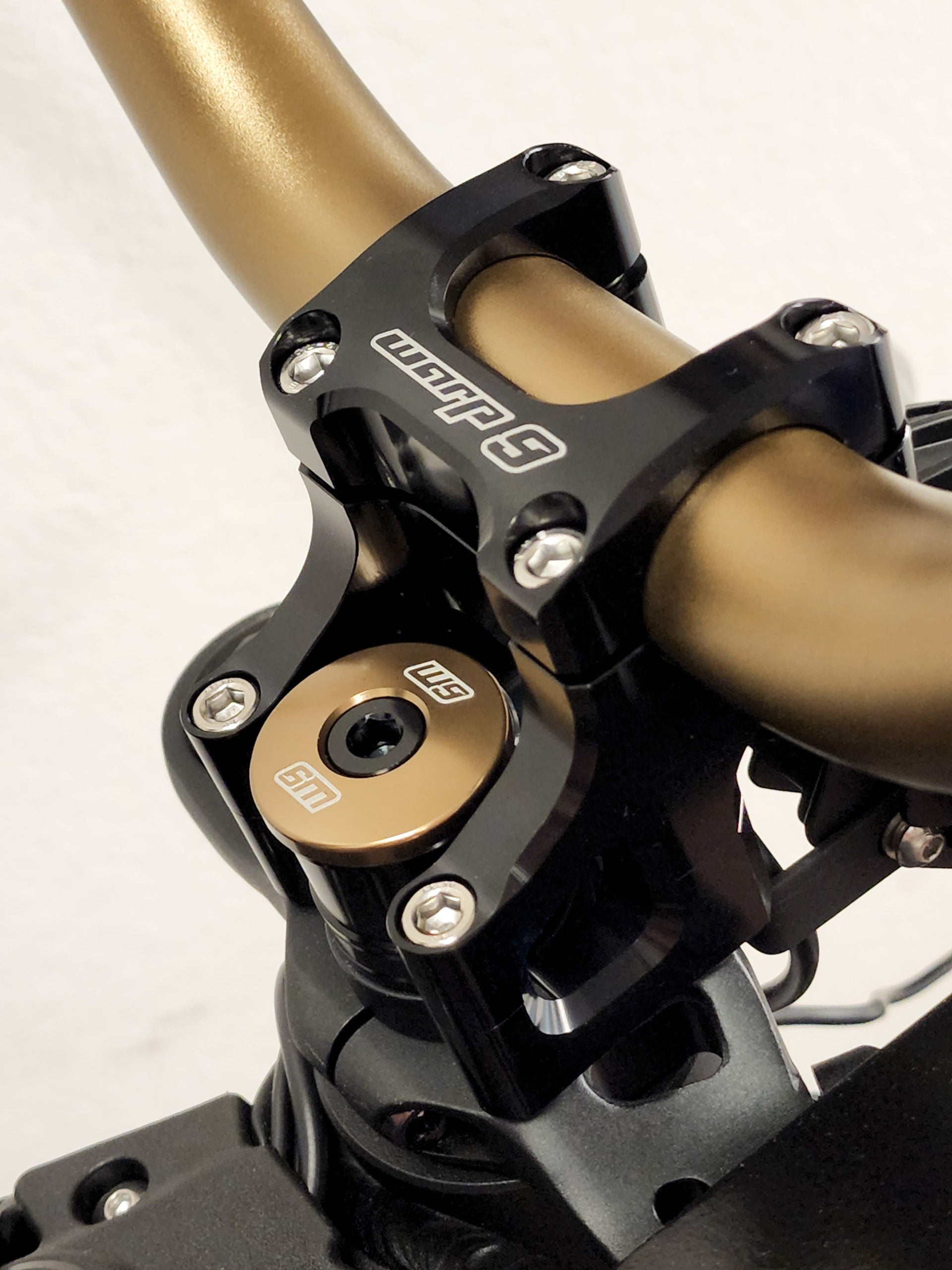 Handlebars, Risers, Mounts & Triple Clamps