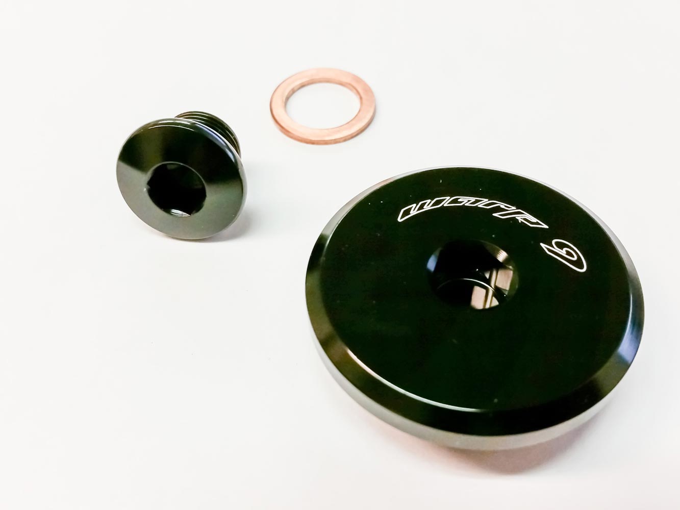 Warp 9 Suzuki Engine Plug