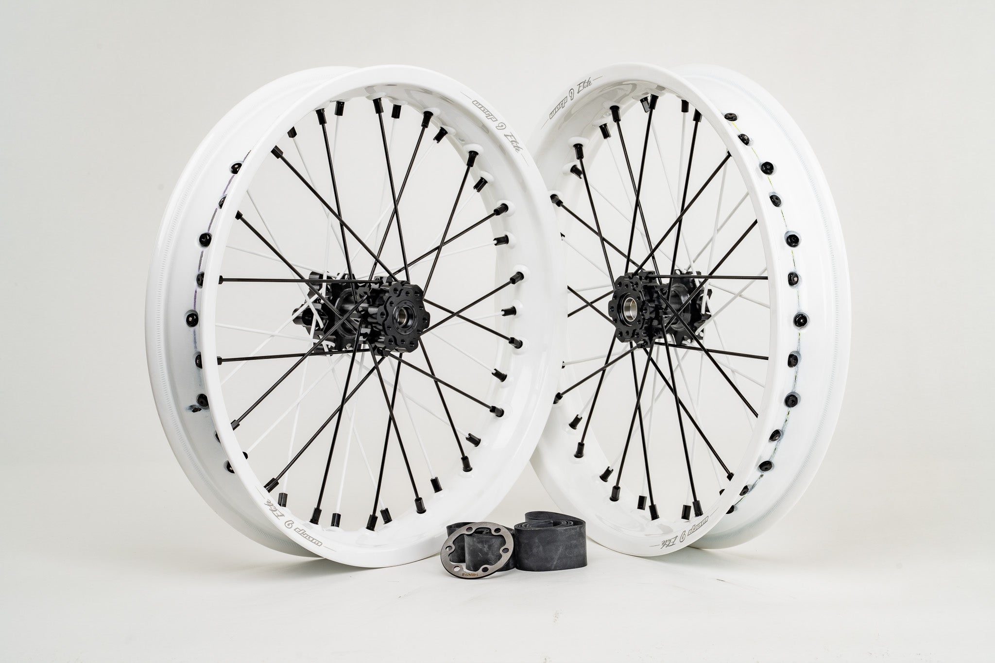 Warp 9 17×2.50 Supermoto Wheel Set – Surron Light Bee / E-Ride Pro / Ventus / 79Bike Falcon
