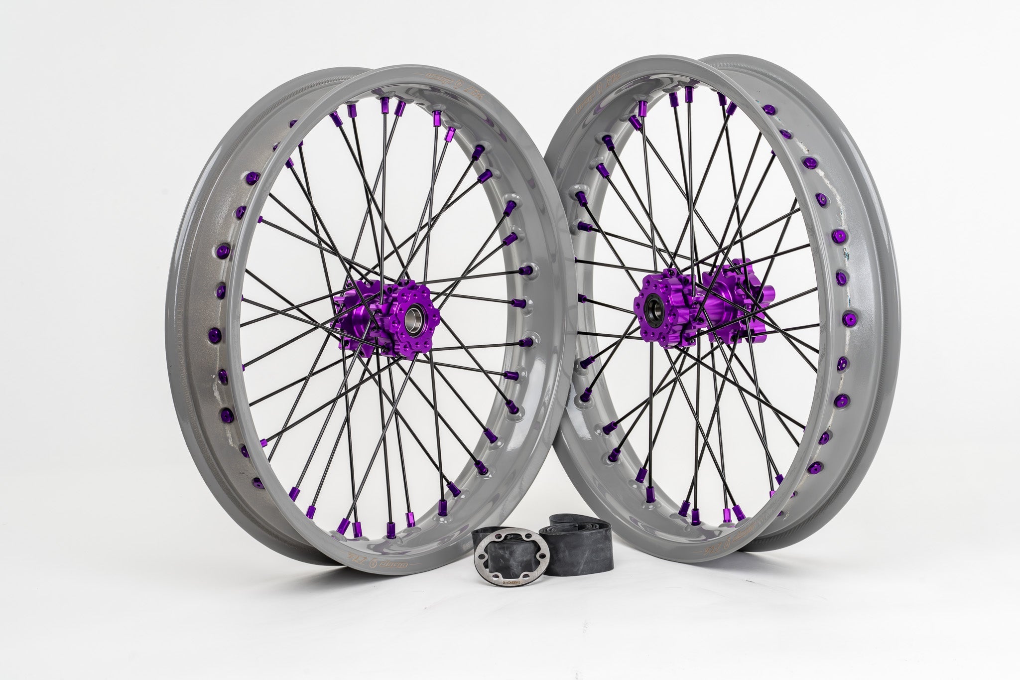 Warp 9 17×2.50 Supermoto Wheel Set – Surron Light Bee / E-Ride Pro / Ventus / 79Bike Falcon