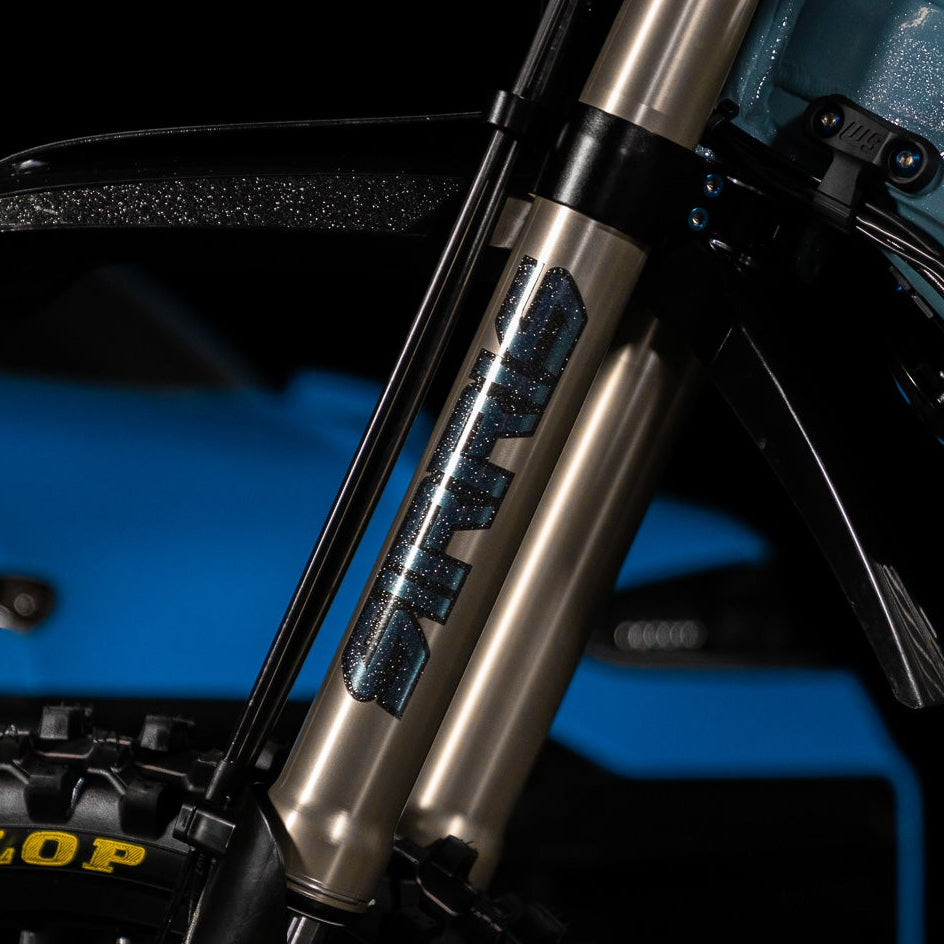 Sirris Fork Tube Decal (Without Sirris Icon)