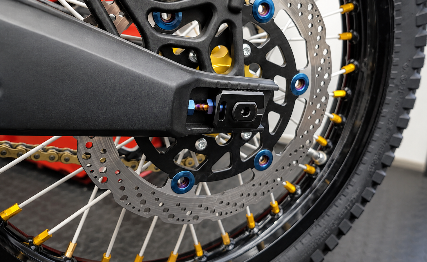 Warp 9 longer-than-stock 12mm rear axle for E-Ride Pro SR