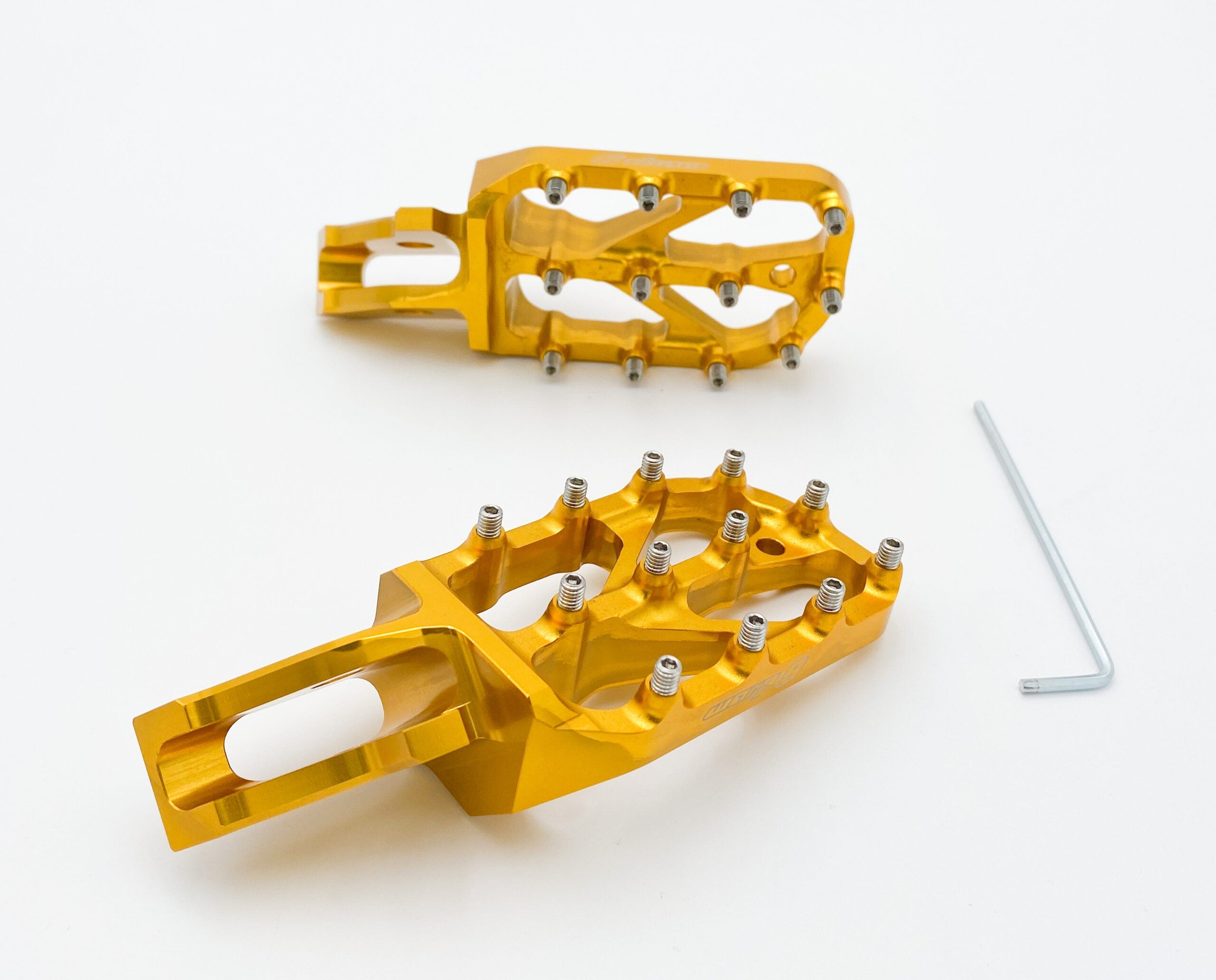 Magnesium finish Warp 9 Elite foot pegs platform detail