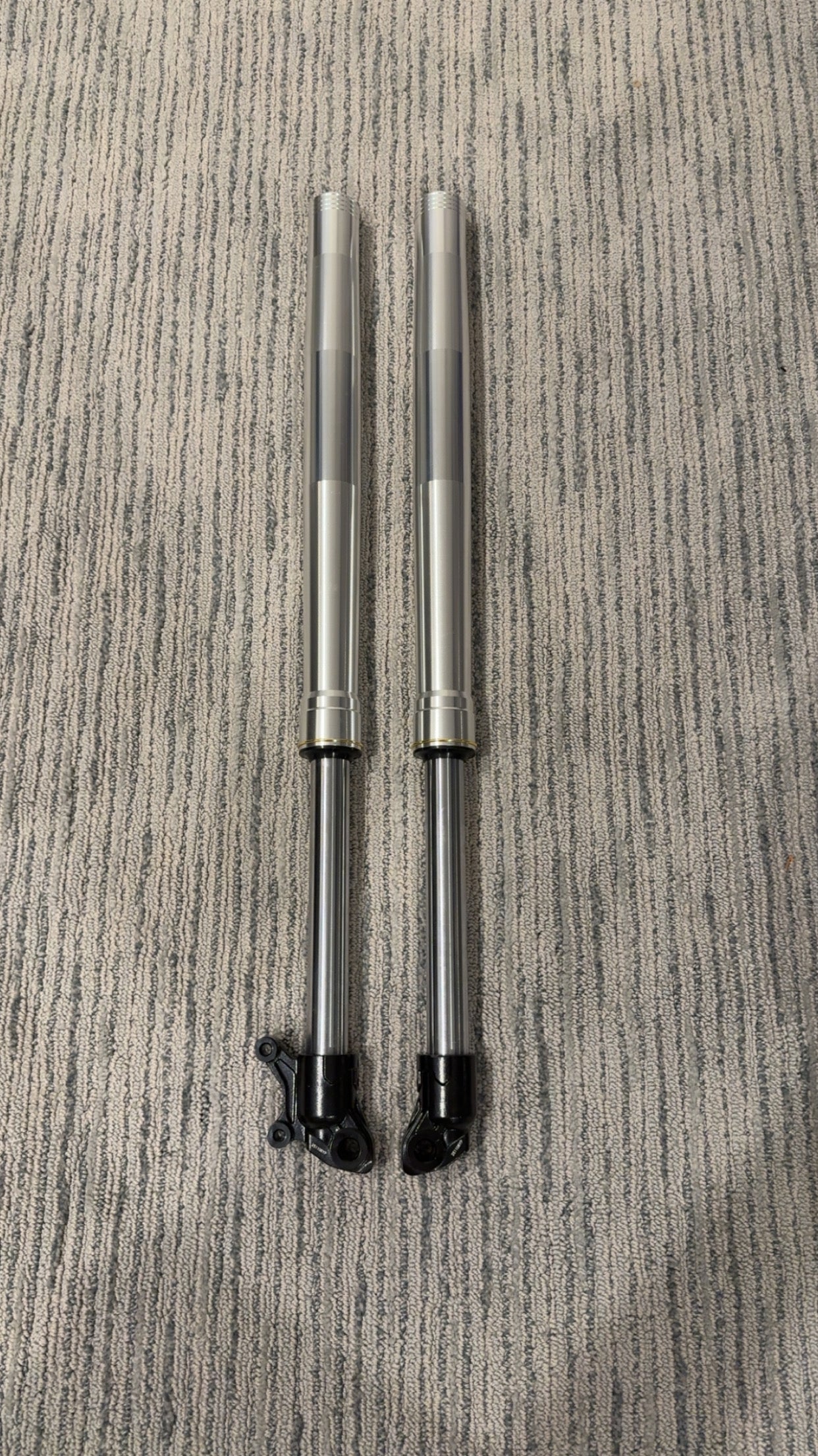 Upper clamp area of the upgraded Tuttio/Yozma front forks