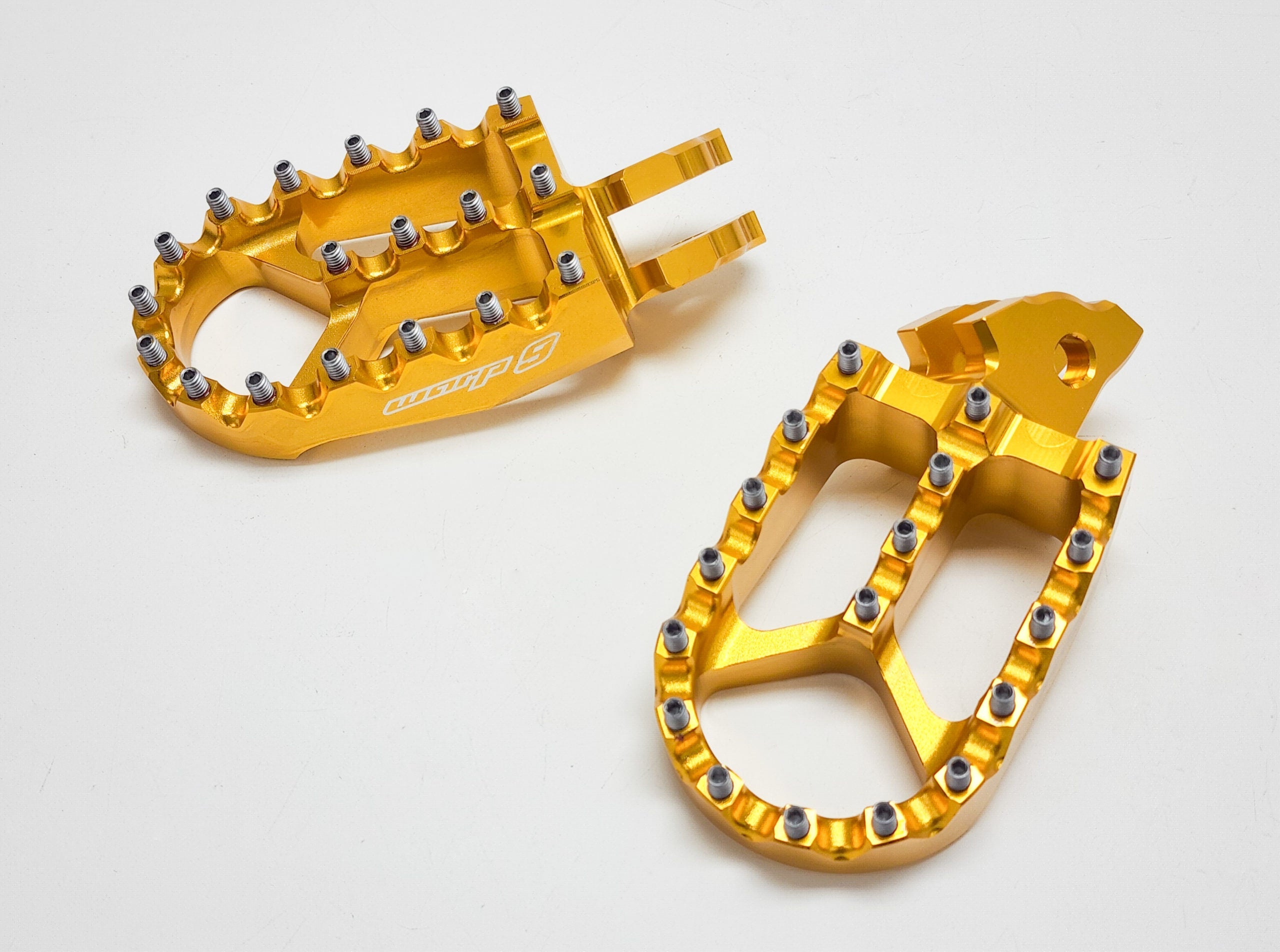 Warp 9 foot pegs showing extra-wide platform and stainless steel grip teeth