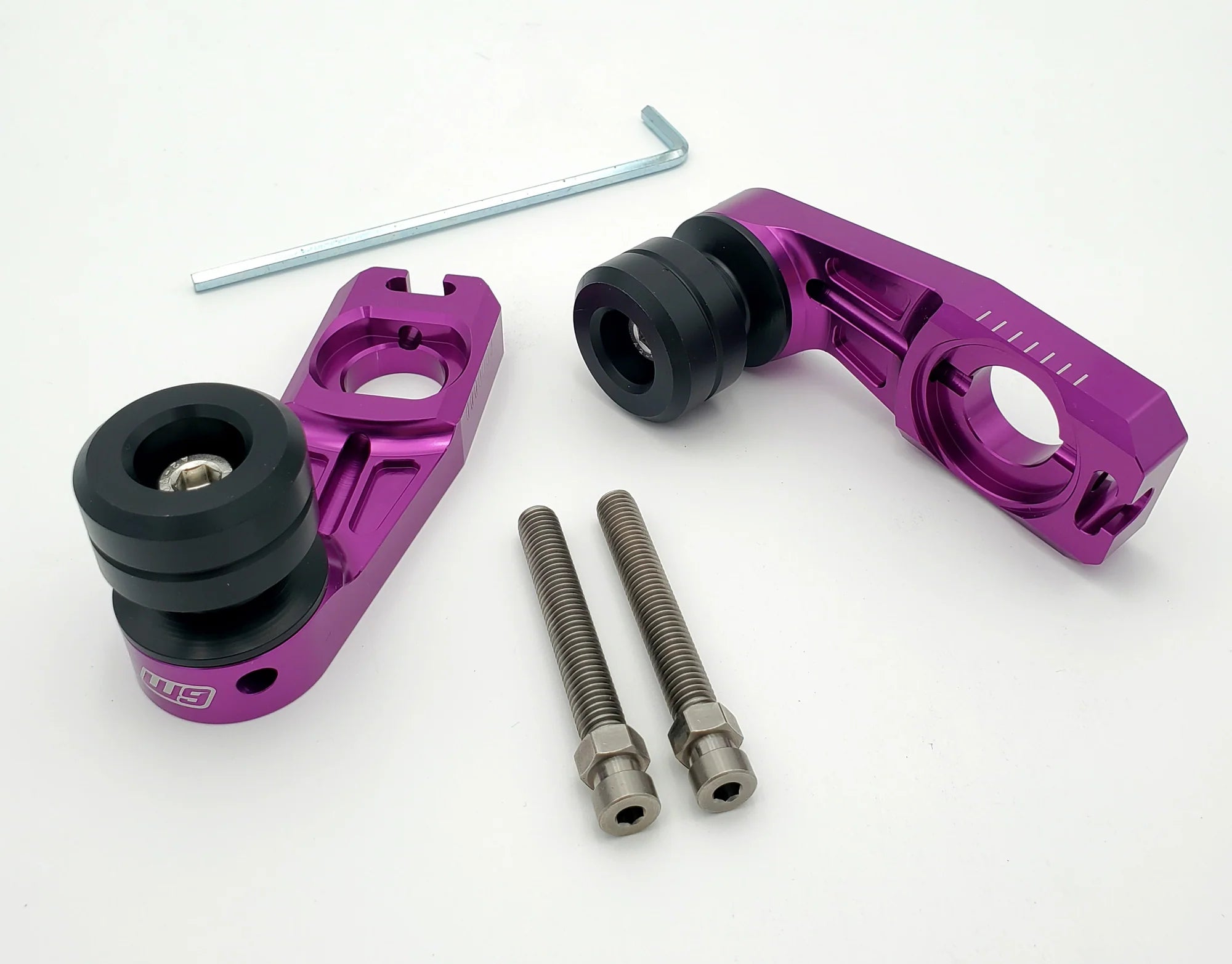 Warp 9 Ultra Bee rear slider installed on swingarm